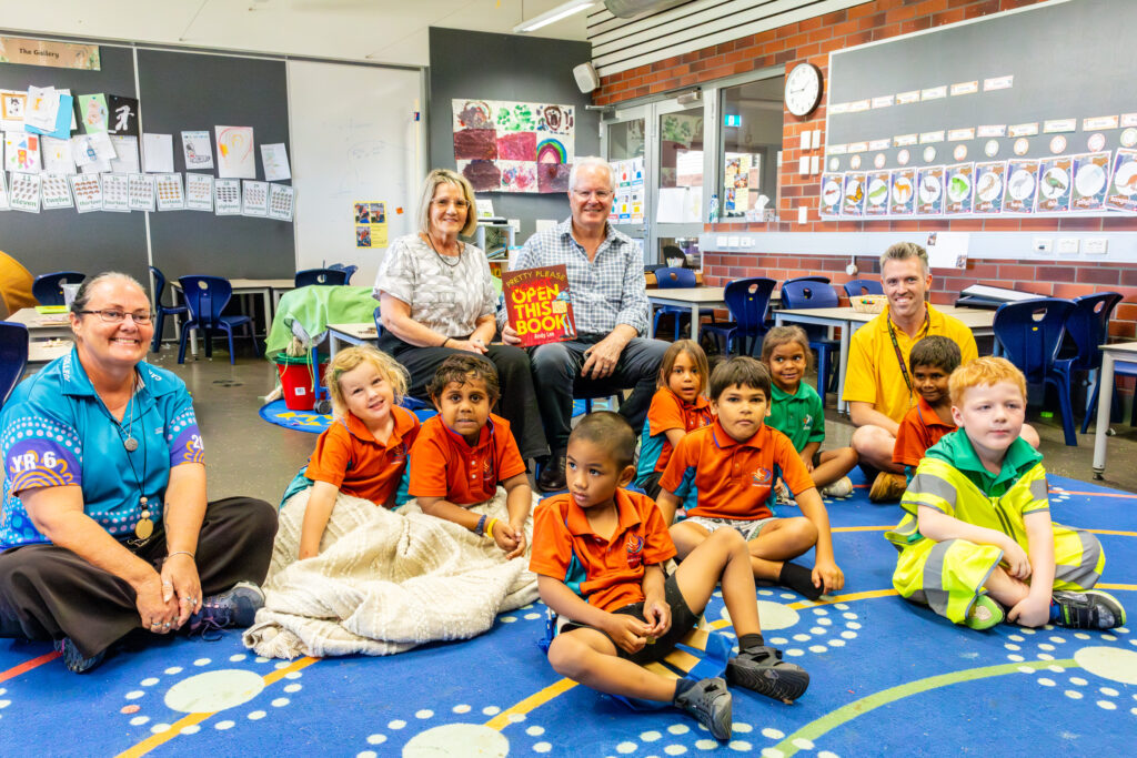 Governor visits Carnarvon Community College